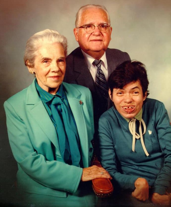 Wendell, Edith, and Louise Foster are pictured in a family photo.